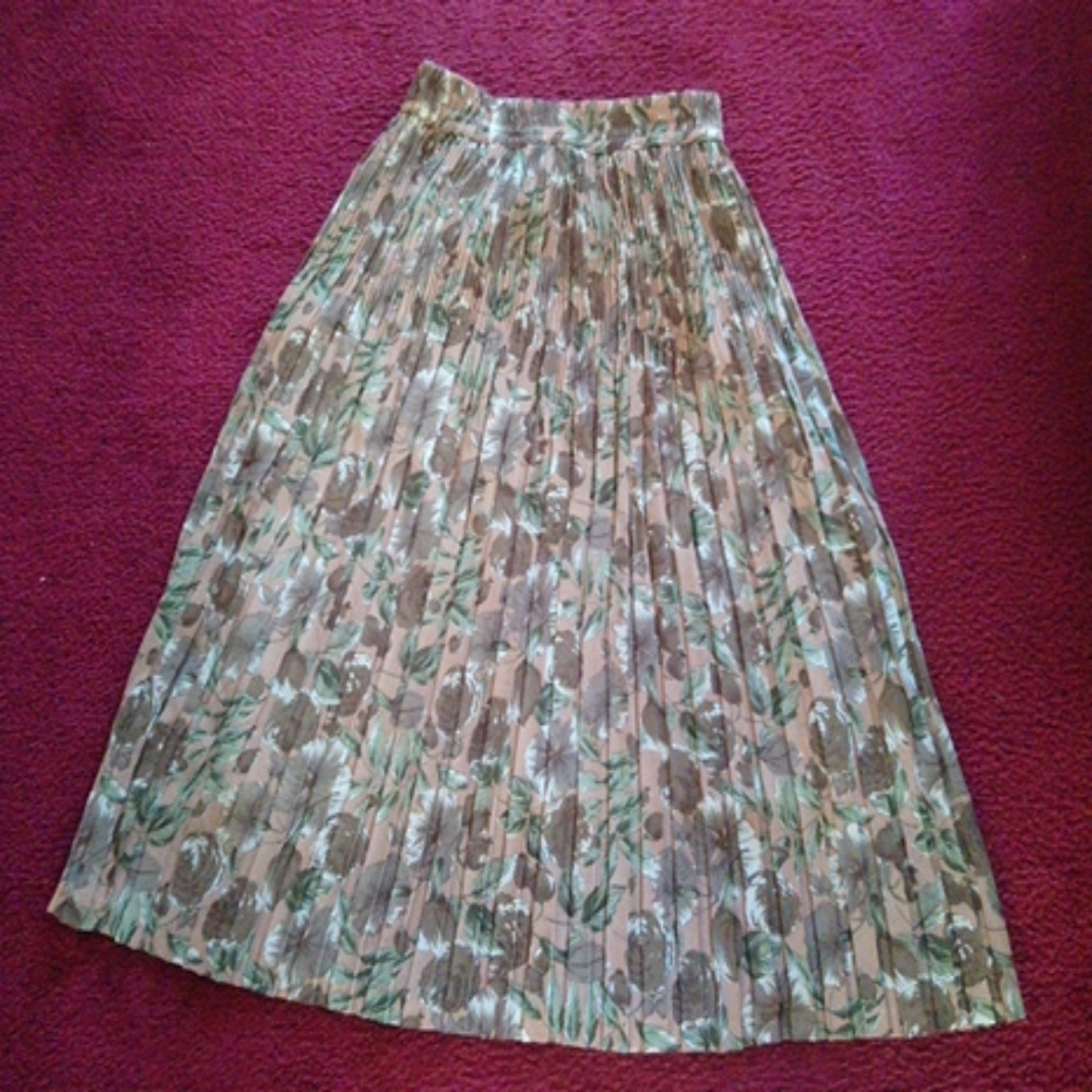 Floral pattern skirt